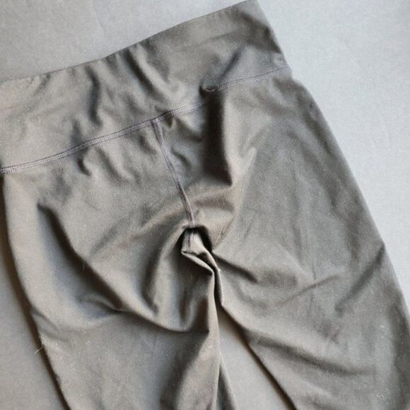 💍Fila Workout Capris  - Picture 7 of 8